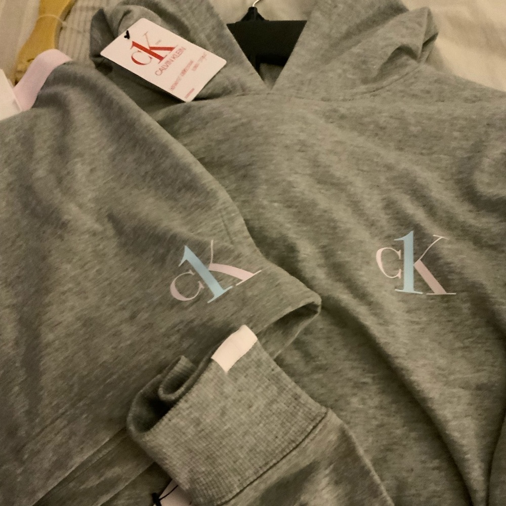 Calvin Klein PJ Set - Picture 5 of 12
